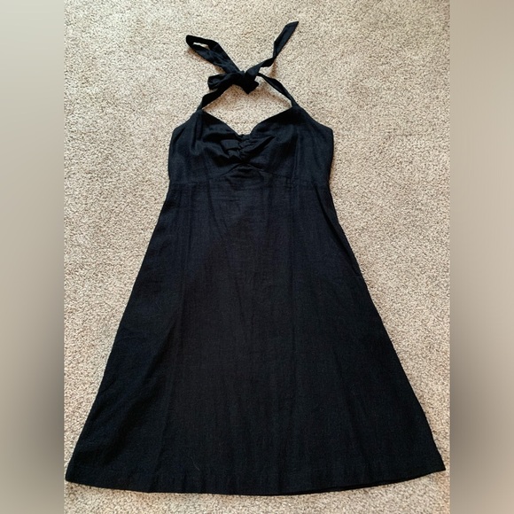 Old Navy Fit & Flare Black Linen Halter Dress! Size XS. New with tags! - Picture 3 of 6
